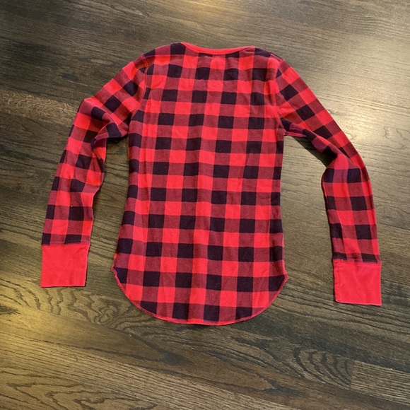 Old Navy Buffalo Check Red Black Waffle Knit Long Sleeve T Shirt Medium M EUC - Picture 6 of 6
